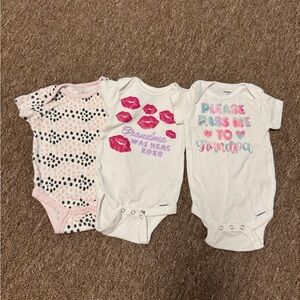Set of 3 Baby Onesies for grandparents 3/6month